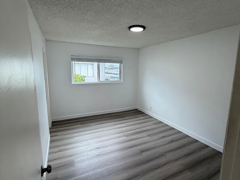 1414-1434 S Raitt St #1419 — Photo 7