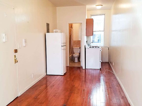 4th image of 893 Saint Johns Pl APT 2C