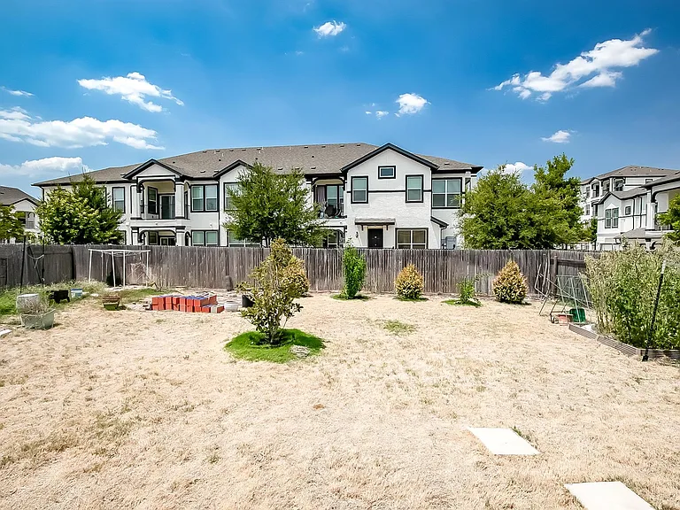 15912 Cadoz Dr — Photo 27