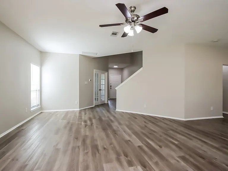 1089 Shadow Glenn Dr — Photo 5