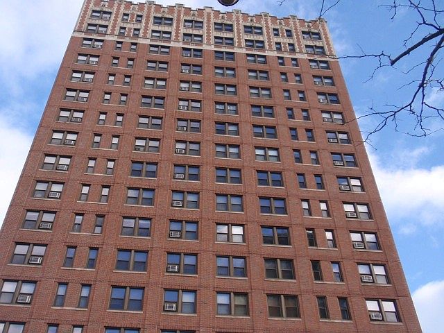 1st image of 1211 N La Salle St #803
