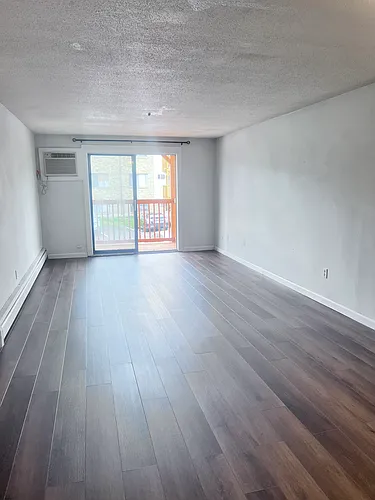 8 Lancelot Ct Photo 1