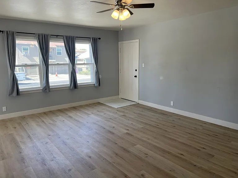 938 Temple Ave #1 — Photo 2