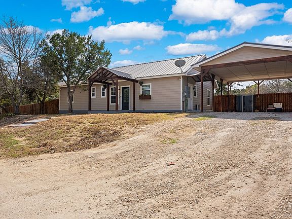 2nd image of 220 Timber Oak Rd S