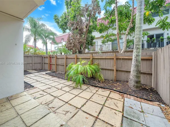 8650 SW 67th Ave, Pinecrest, FL