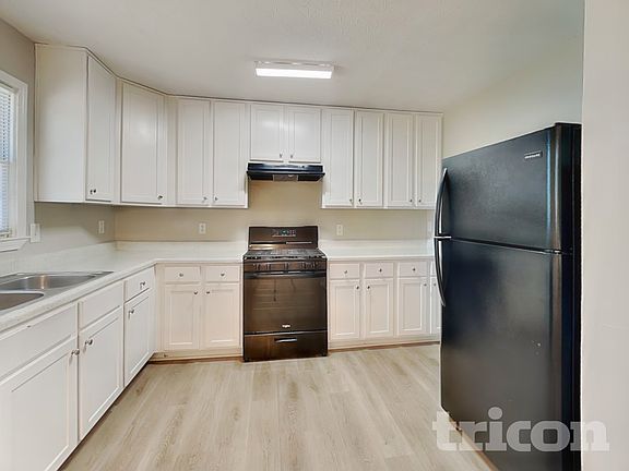 5th image of 2906 Deshong Dr