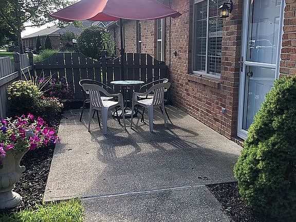 2nd image of 35290 Greenwich Ave