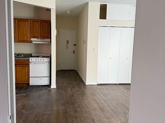 5th image of 155 E 30th St APT 5D