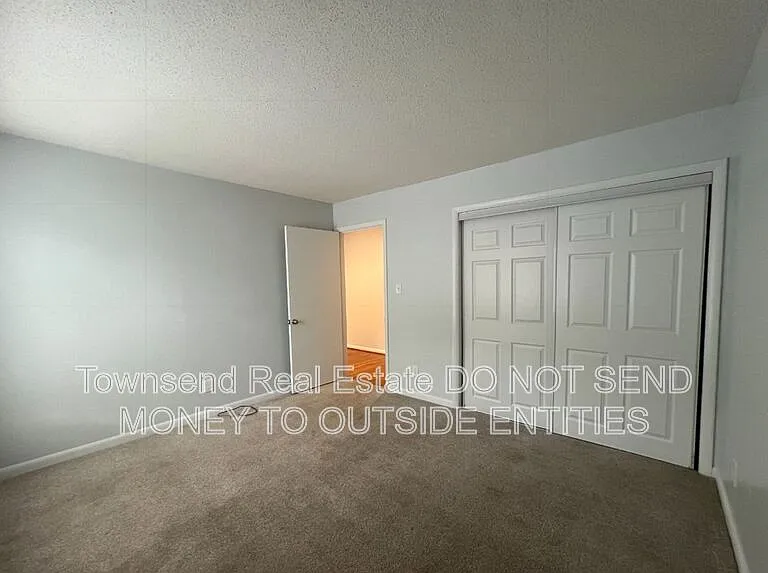 501 Cypress Trace Dr — Photo 3