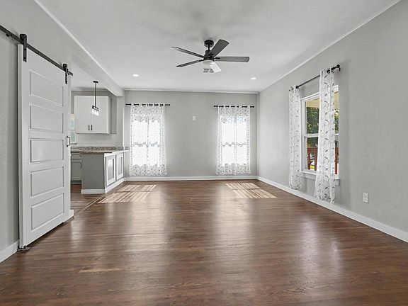 5th image of 503 E Marshall Pl