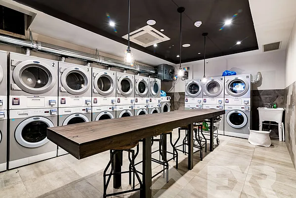 Rented by EXR | media 18