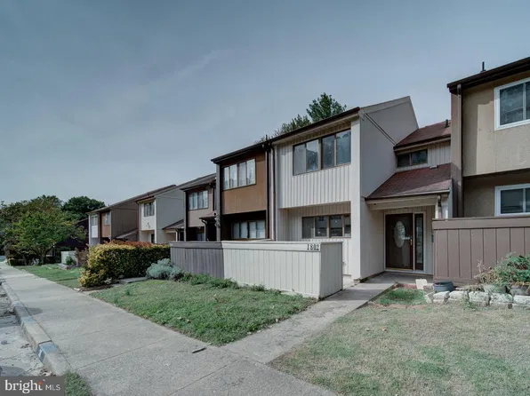 1802 Old Post Ter, Woodbridge, VA 22191