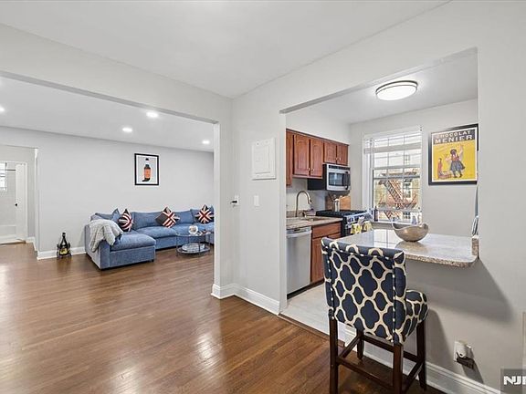4th image of 8300 Boulevard E APT 4G