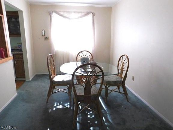 5th image of 375 Fern Dr