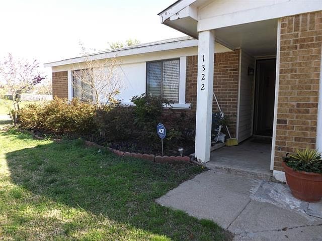 1st image of 1322 Pheasant Dr
