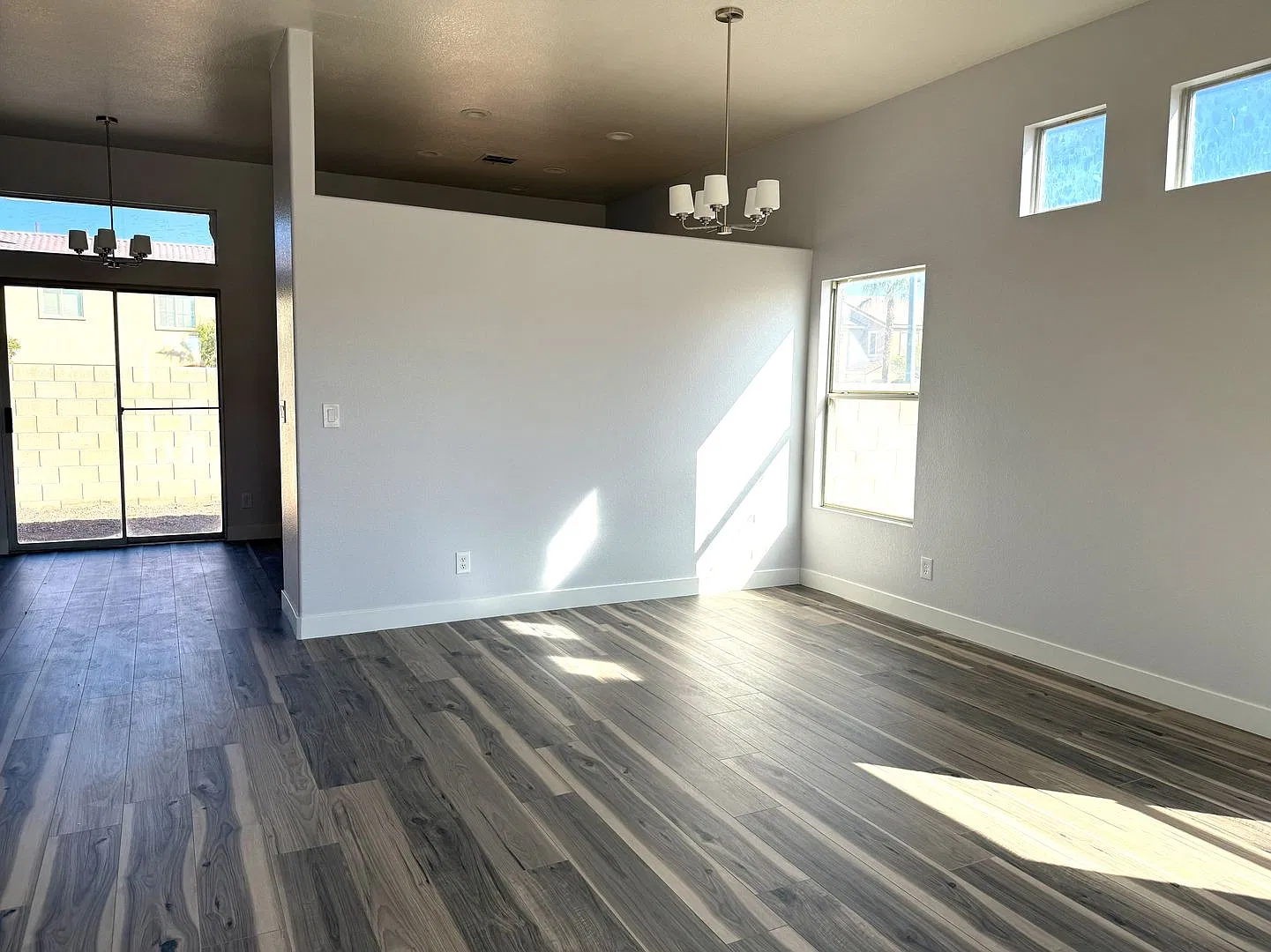 3-Bedroom Single-Story Home in Santa Fe Village — Photo 4
