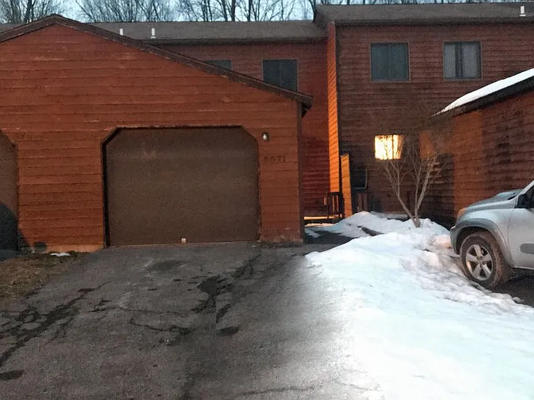 102 Newbury Hollow Ln — Photo 24