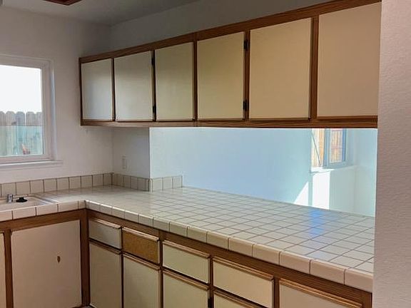 5th image of 6023 Stacy Ave