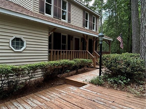 3rd image of 6338 Meadow Dr