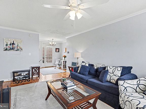 4th image of 2873 S Buchanan St APT C2
