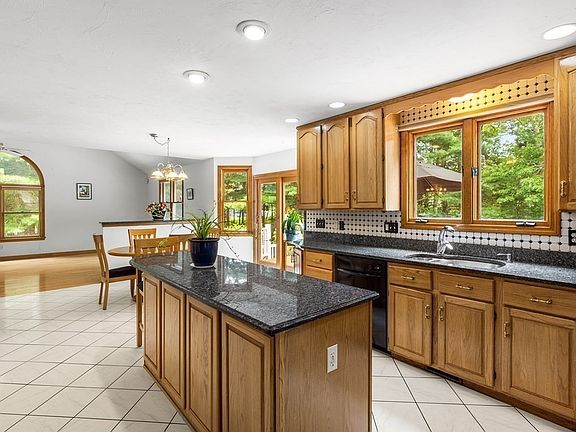 5th image of 3 Quail Ln