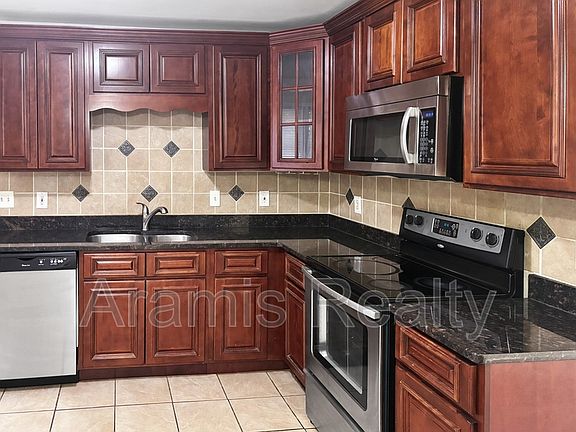 4th image of 2985 Glynn Mill Ct