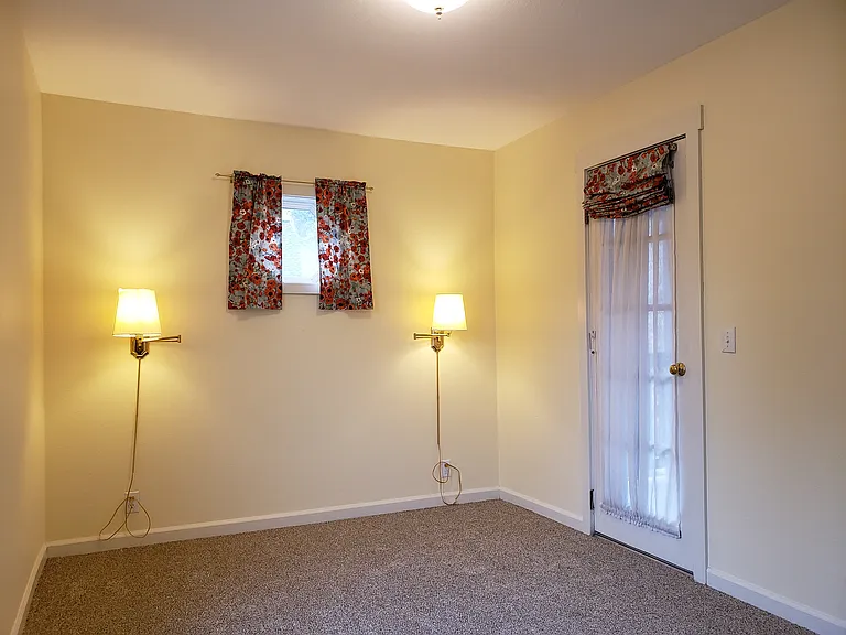 8 B St #1 — Photo 6