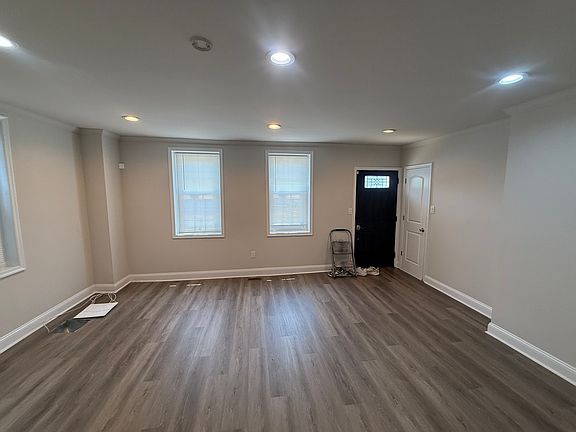 2nd image of 27 Church St