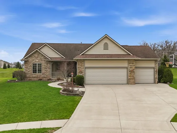 7036 Summerlyn Dr, Fort Wayne, IN 46835