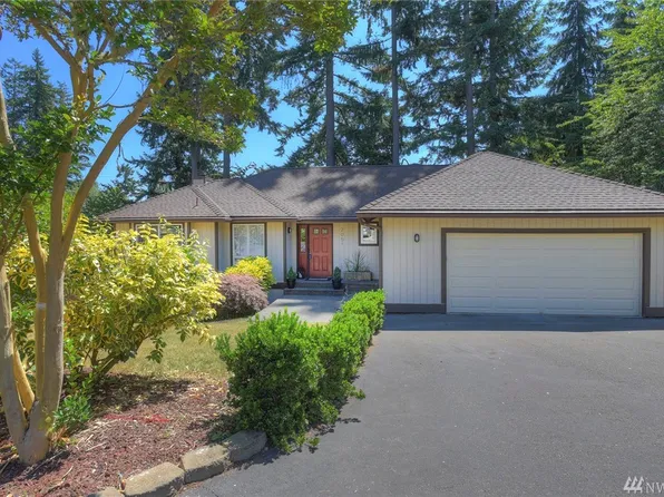 2051 Marina Vista Ct NE, Poulsbo, WA 98370