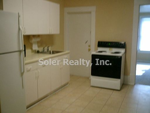 3rd image of 543 Margaret Ct