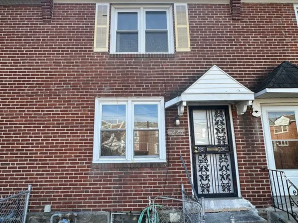 228 Weymouth Rd, Darby, PA 19023