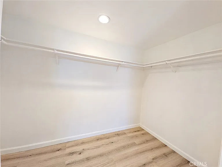 660 E Workman St — Photo 34