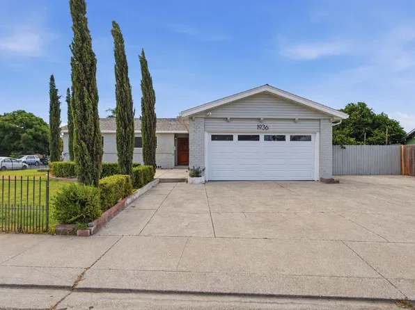 1396 Mitchell Ln, Manteca, CA 95336