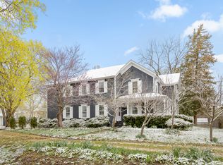 730 N Hough St, Barrington, IL 60010