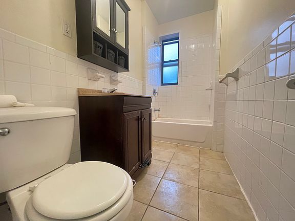 4th image of 321 Fairmount Ave #46E