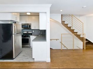 321 Hewes St #2, Brooklyn, NY 11211