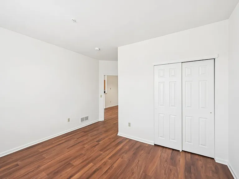 Spring Creek Apartments — Photo 105