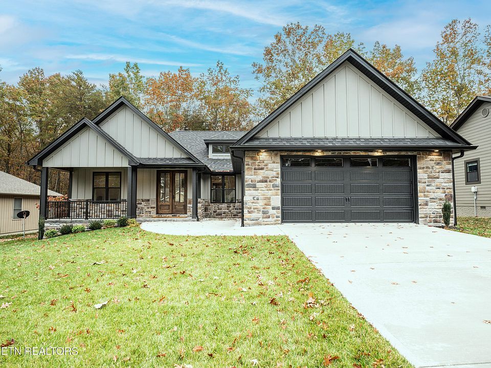 1st image of 326 Beachwood Dr