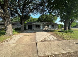2401 Sybil Dr, Mesquite, TX 75149