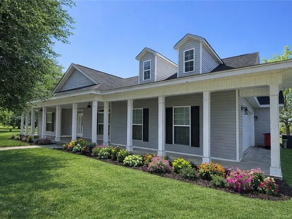 2135 Richardson Dr, Macon, GA 31216