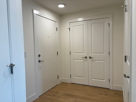 3rd image of 1036 Coronation Ave #202