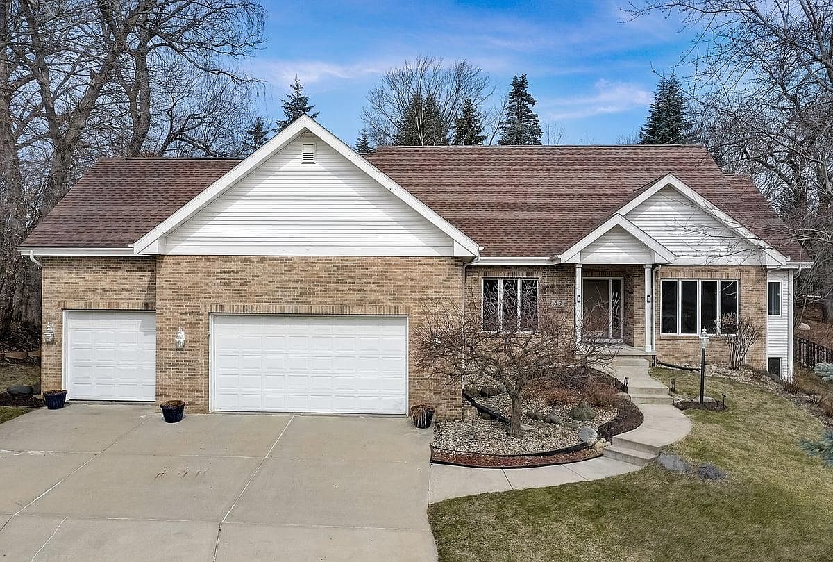 43 Hawk Feather Circle