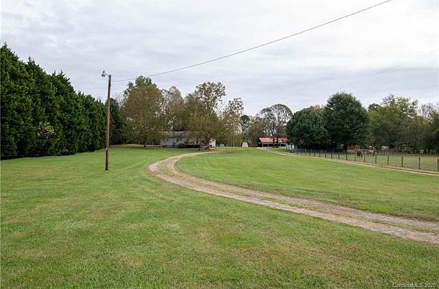 2nd image of 1155 Bear Poplar Rd
