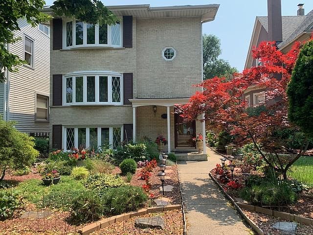 1st image of 5133 W Montrose Ave #2