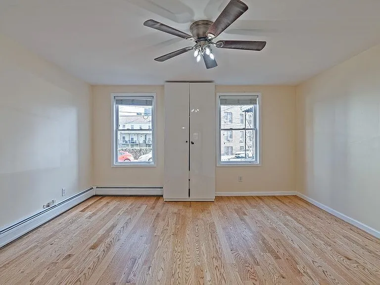 337 Summit Ave #1 — Photo 5