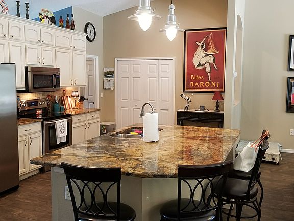 5th image of 612 Cypress Oak Cir