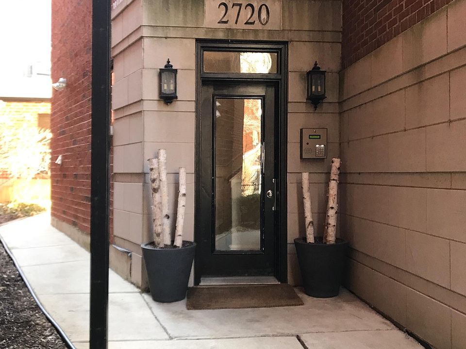 front entry to intimate, four-unit building