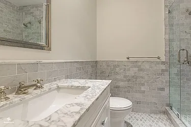 Rented by Dixon Advisory USA Inc.