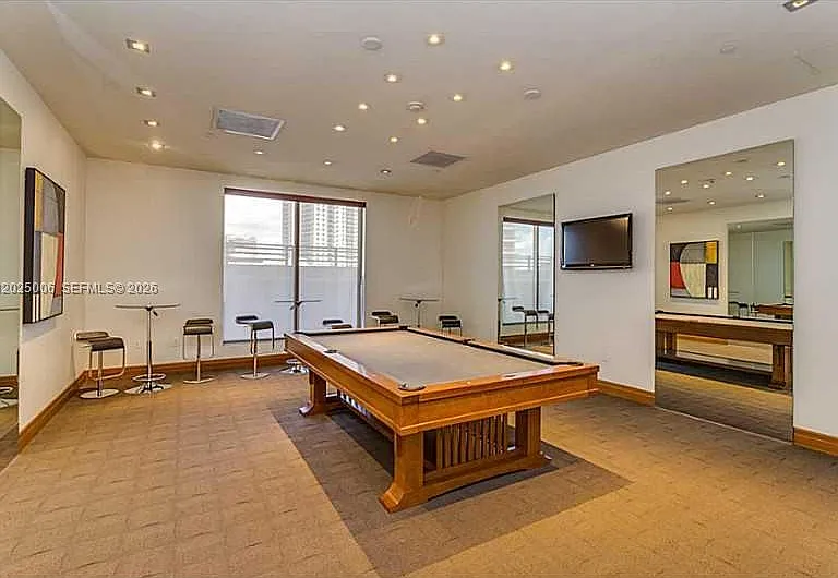 1060 Brickell Ave #2515 — Photo 26